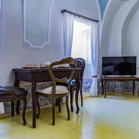 Apartman Charlotte V Dome So Studnou Na Streche Banska Stiavnica Exterior photo