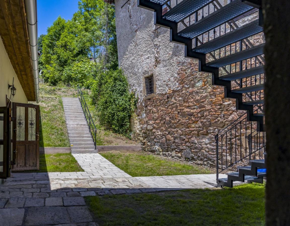 Apartman Charlotte V Dome So Studnou Na Streche Banska Stiavnica Exterior photo